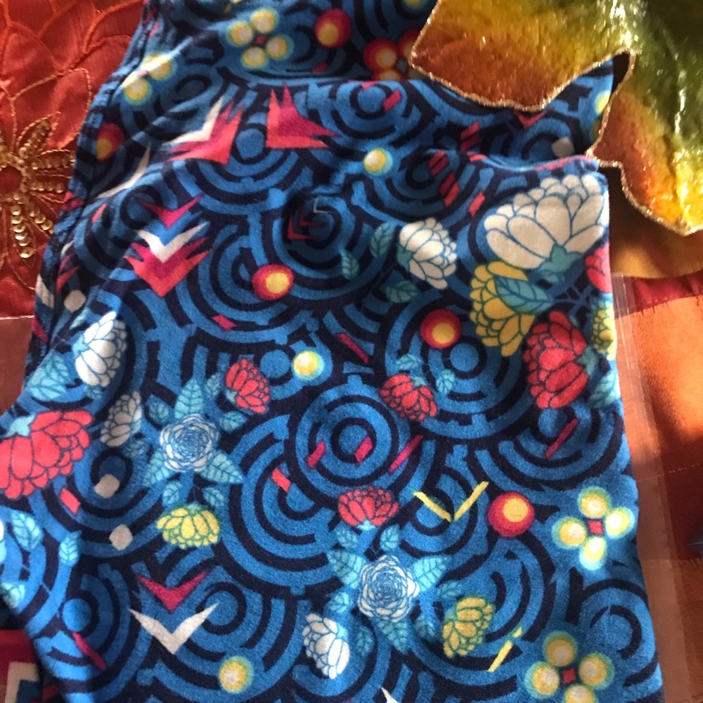 Nwot Lularoe leggings os